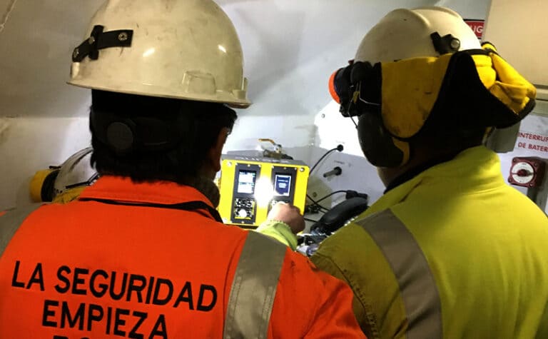 2 gas detectors in mining equipment